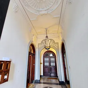 Cavour 2 Bedrooms Appartement
