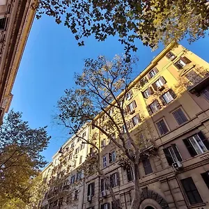 Apartment Dandolo In Trastevere By Halldis, Rome
